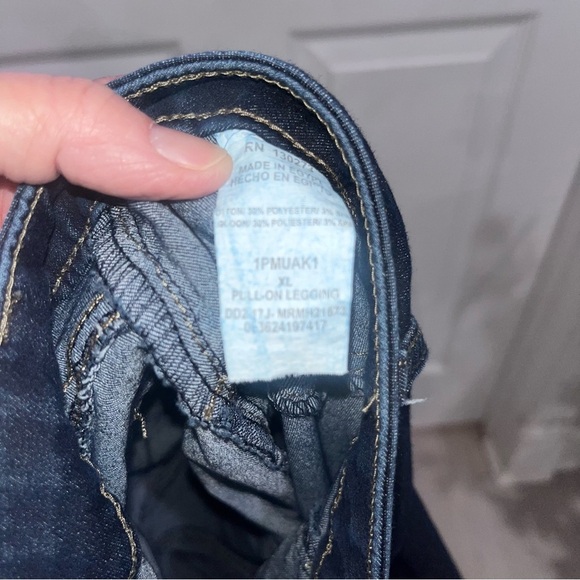 Lee riders pull on jeans - Picture 4 of 4